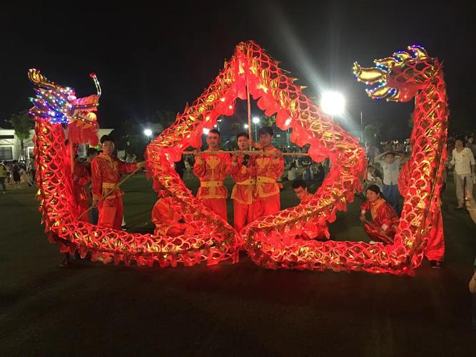 奇腾龙狮 匠心铸就LED灯光龙，舞动全球专业标准龙灯彩灯
